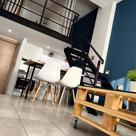 Appartamento 48 Downtown Lofts Néa Péramos Esterno foto