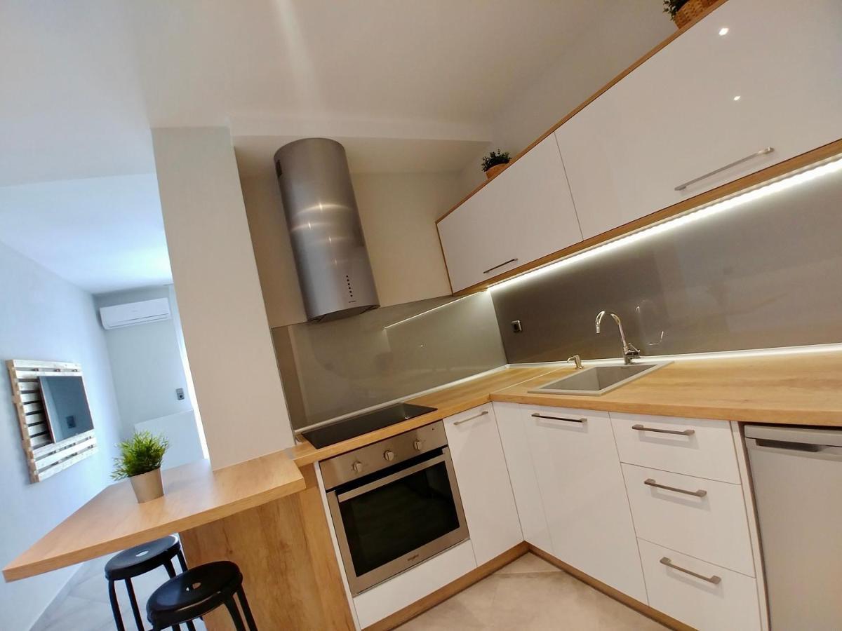 Appartamento 48 Downtown Lofts Néa Péramos Esterno foto