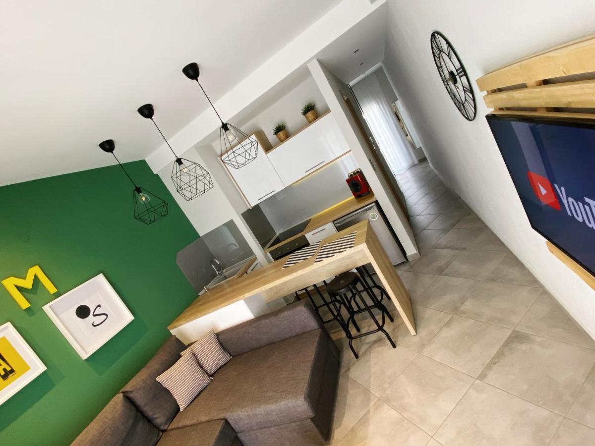 Appartamento 48 Downtown Lofts Néa Péramos Esterno foto